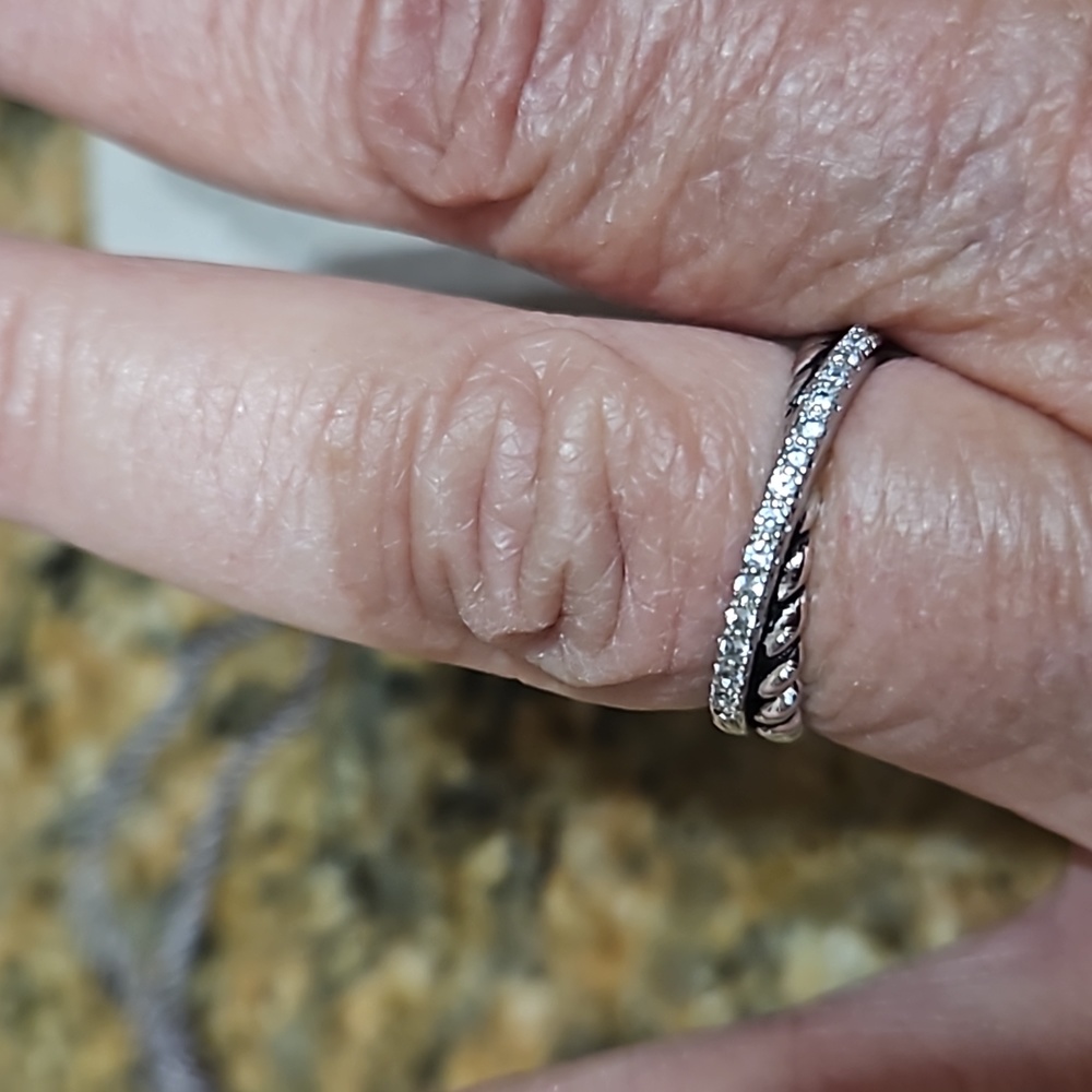 David yurman size 7 excellent condition. Barely worn